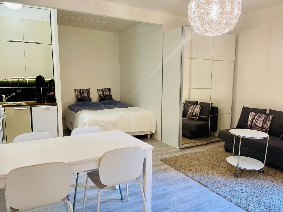 Upea Yksioe Aivan Helsingin Keskustasta Apartamento Helsínquia Exterior foto